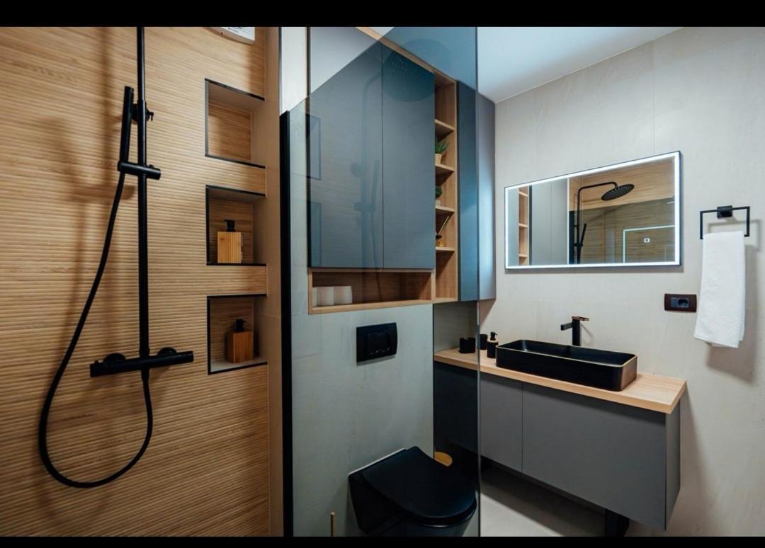 Black Queen Apartment Split Buitenkant foto